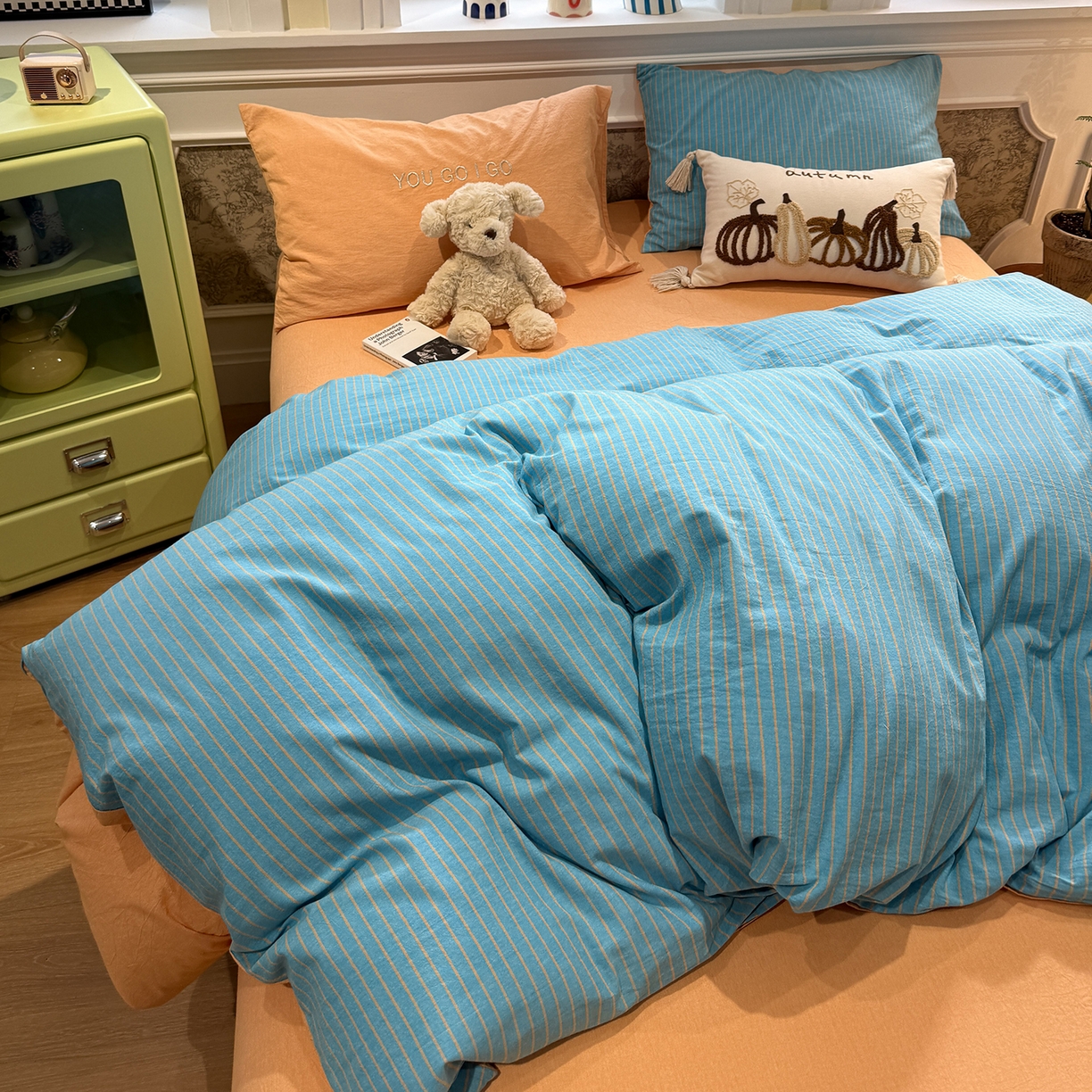 91家纺网 家纺一手货源 找家纺 曼町家居 2026春夏新款全棉纯棉色织水洗棉字母刺绣四件套 云辰