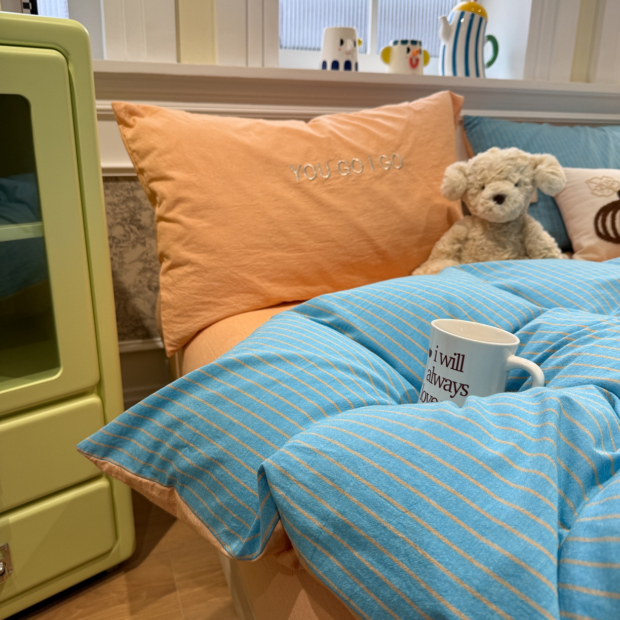 91家纺网 家纺一手货源 找家纺 曼町家居 2026春夏新款全棉纯棉色织水洗棉字母刺绣四件套 云辰