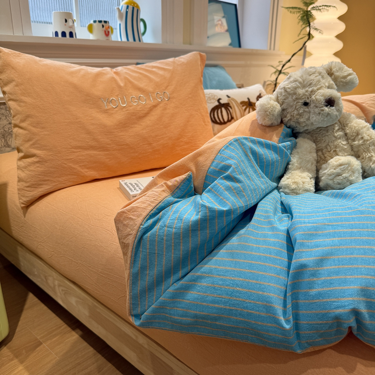 91家纺网 家纺一手货源 找家纺 曼町家居 2026春夏新款全棉纯棉色织水洗棉字母刺绣四件套 云辰