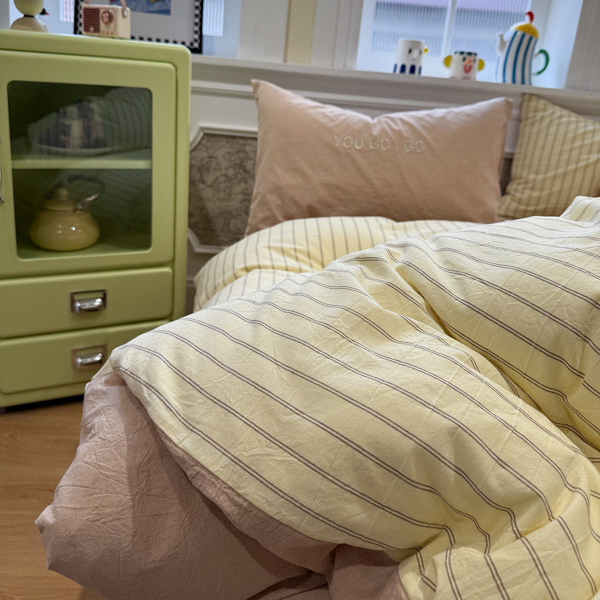 91家纺网 家纺一手货源 找家纺 曼町家居 2026春夏新款全棉纯棉色织水洗棉字母刺绣四件套 浅夏