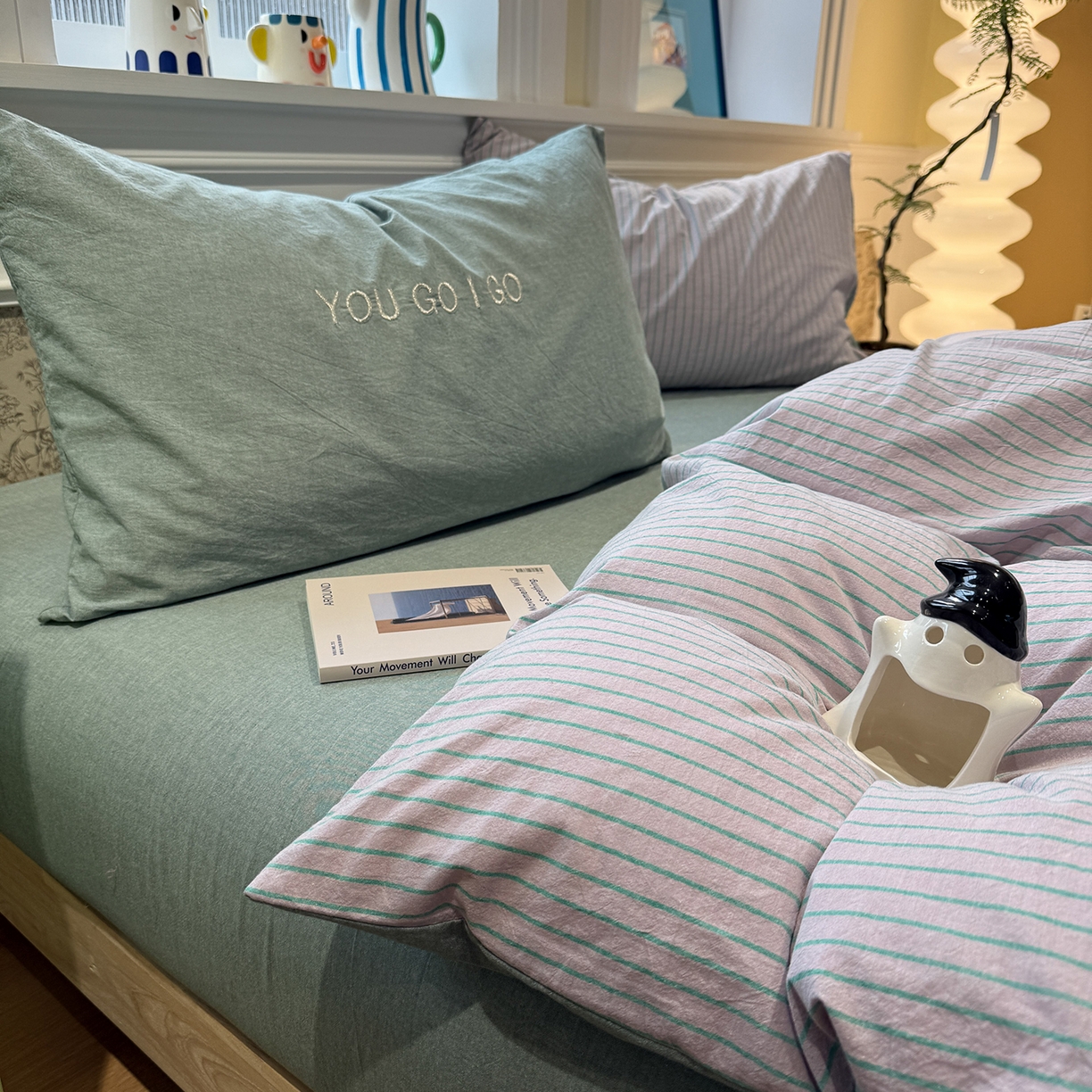 91家纺网 家纺一手货源 找家纺 曼町家居 2026春夏新款全棉纯棉色织水洗棉字母刺绣四件套 岛雾