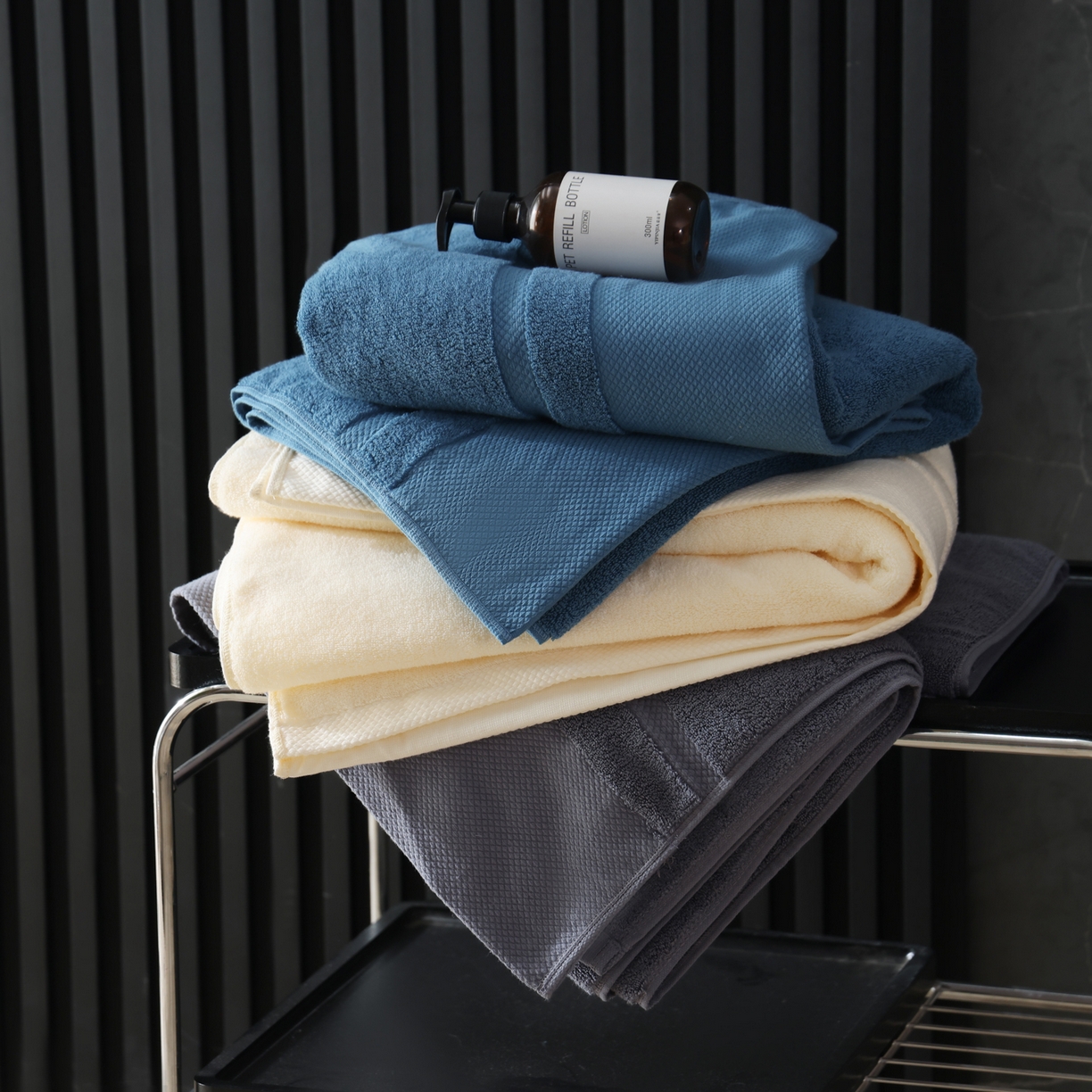 91家纺网 家纺一手货源 找家纺 朴尔家纺-毛巾被 2026年新品悠哲系列纯色全棉纯棉缎档加大加厚浴巾 组合图仅供参考不可下单 90x180cm/条