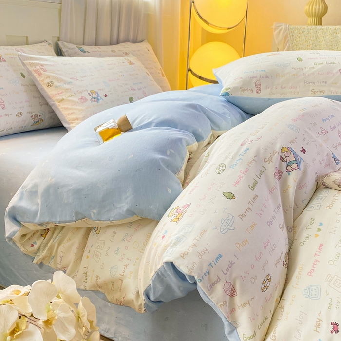 91家纺网 家纺一手货源 找家纺 红日子纺织品 2026新款小清新12868全棉纯棉学生卡通款四件套 欢乐周末