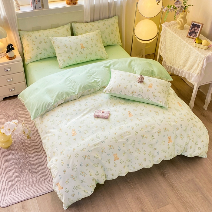 91家纺网 家纺一手货源 找家纺 红日子纺织品 2026新款小清新12868全棉纯棉学生卡通款四件套 丽都倩影