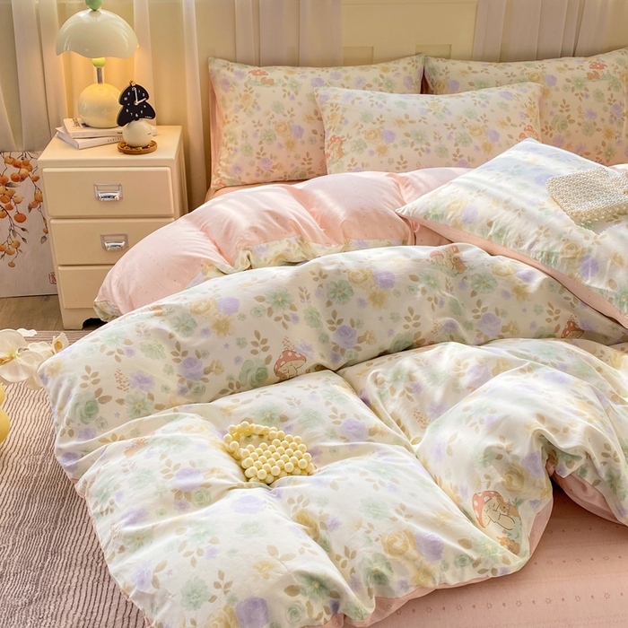 91家纺网 家纺一手货源 找家纺 红日子纺织品 2026新款小清新12868全棉纯棉学生卡通款四件套 蘑菇小兔