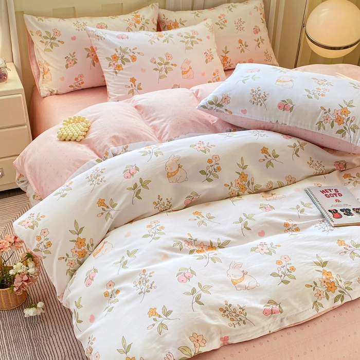 91家纺网 家纺一手货源 找家纺 红日子纺织品 2026新款小清新12868全棉纯棉学生卡通款四件套 清风小兔