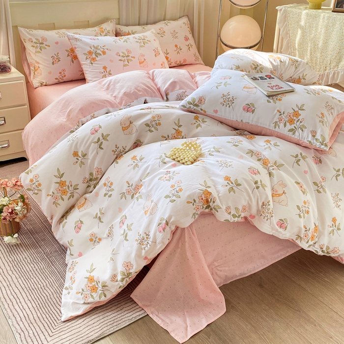 91家纺网 家纺一手货源 找家纺 红日子纺织品 2026新款小清新12868全棉纯棉学生卡通款四件套 清风小兔