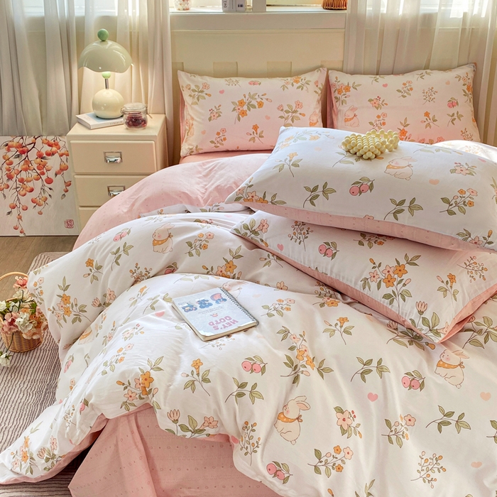 91家纺网 家纺一手货源 找家纺 红日子纺织品 2026新款小清新12868全棉纯棉学生卡通款四件套 清风小兔