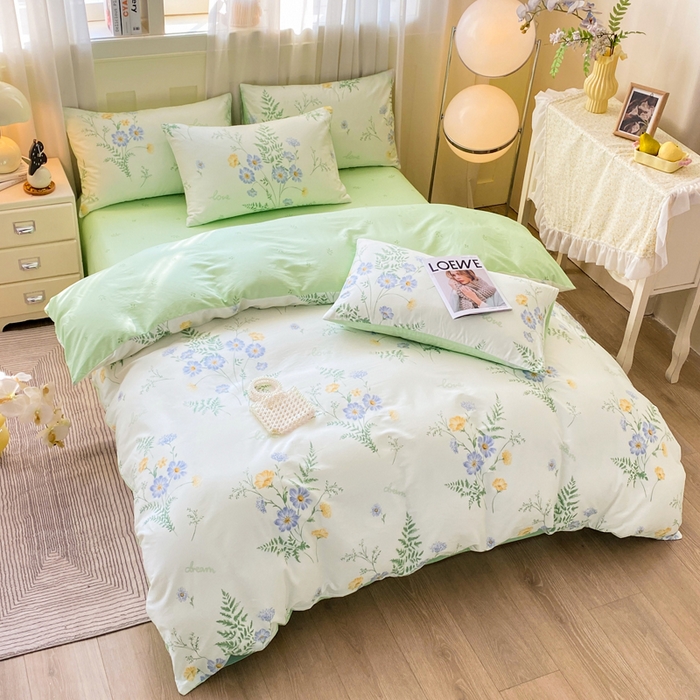 91家纺网 家纺一手货源 找家纺 红日子纺织品 2026新款小清新12868全棉纯棉学生卡通款四件套 拾光花间