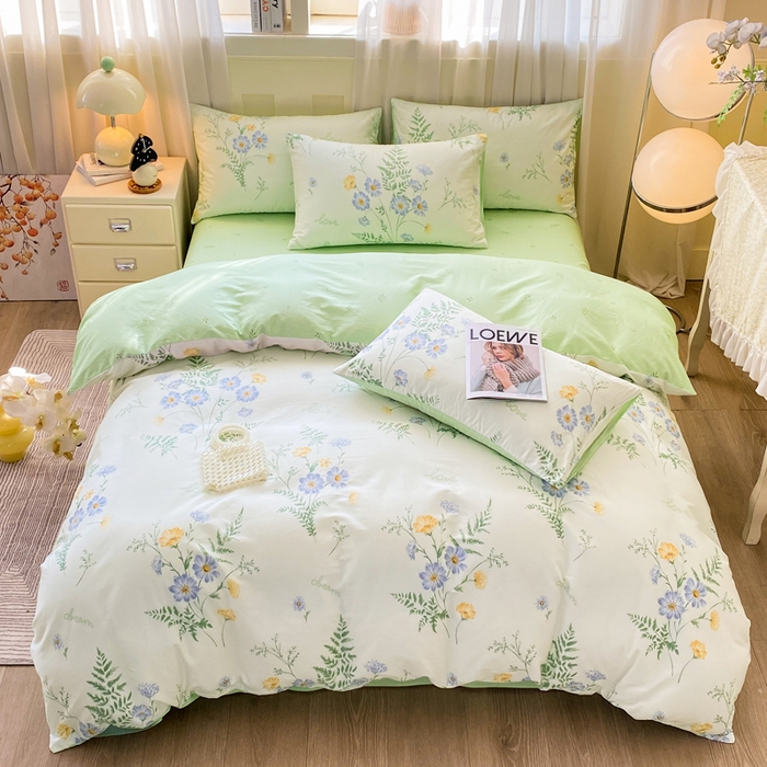 91家纺网 家纺一手货源 找家纺 红日子纺织品 2026新款小清新12868全棉纯棉学生卡通款四件套 拾光花间