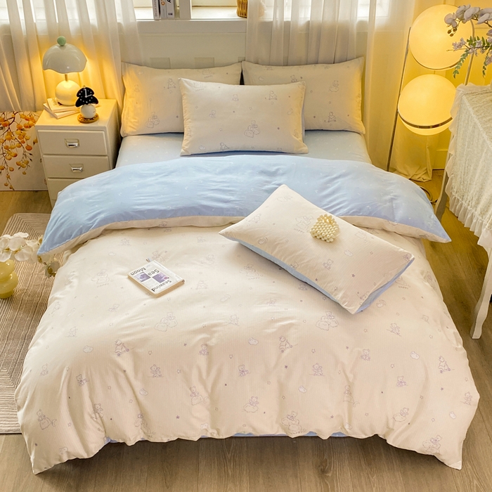 91家纺网 家纺一手货源 找家纺 红日子纺织品 2026新款小清新12868全棉纯棉学生卡通款四件套 星空熊