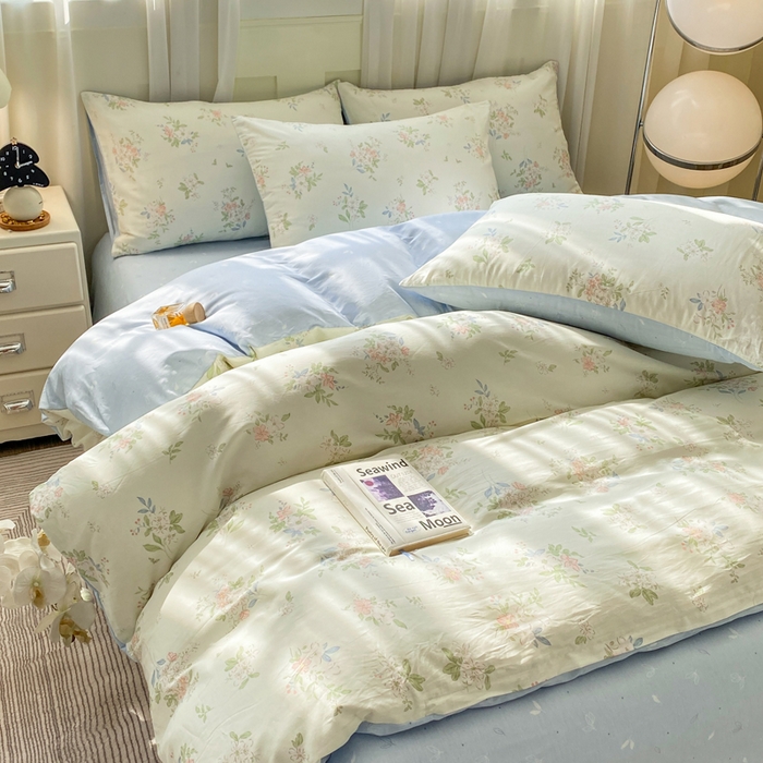 91家纺网 家纺一手货源 找家纺 红日子纺织品 2026新款小清新12868全棉纯棉学生卡通款四件套 遥遥花期