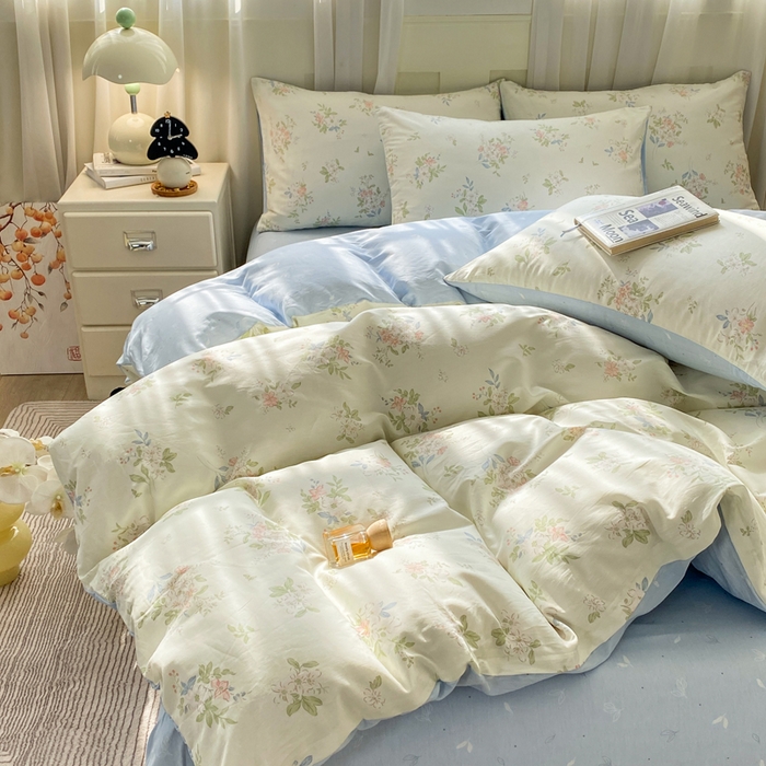 91家纺网 家纺一手货源 找家纺 红日子纺织品 2026新款小清新12868全棉纯棉学生卡通款四件套 遥遥花期