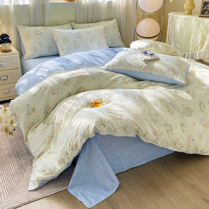 91家纺网 家纺一手货源 找家纺 红日子纺织品 2026新款小清新12868全棉纯棉学生卡通款四件套 遥遥花期