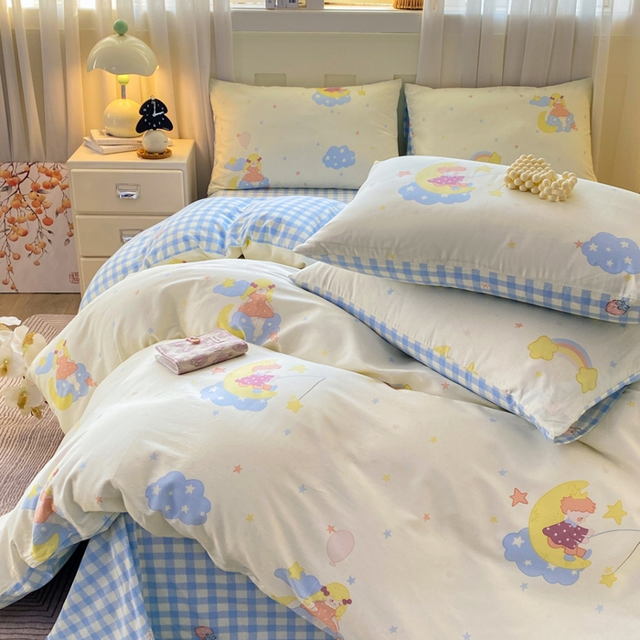 91家纺网 家纺一手货源 找家纺 红日子纺织品 2026新款小清新12868全棉纯棉学生卡通款四件套 月光小曲