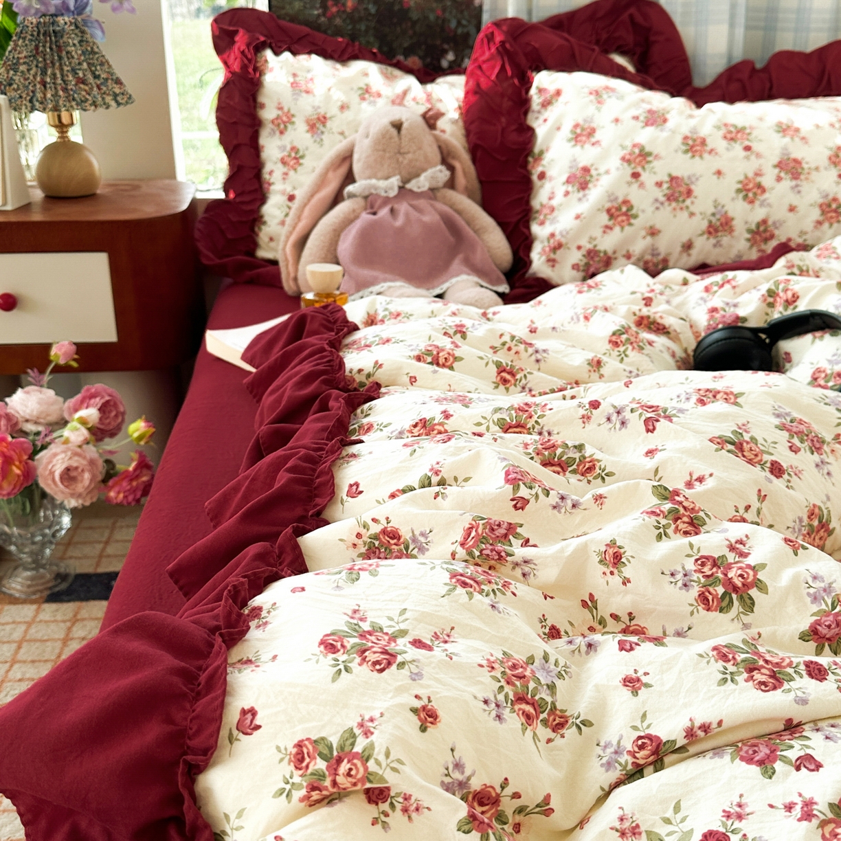 91家纺网 家纺一手货源 找家纺 花伞家居 2026新款韩系复古碎花古法水洗棉大花边四件套含买家秀 霓裳-白