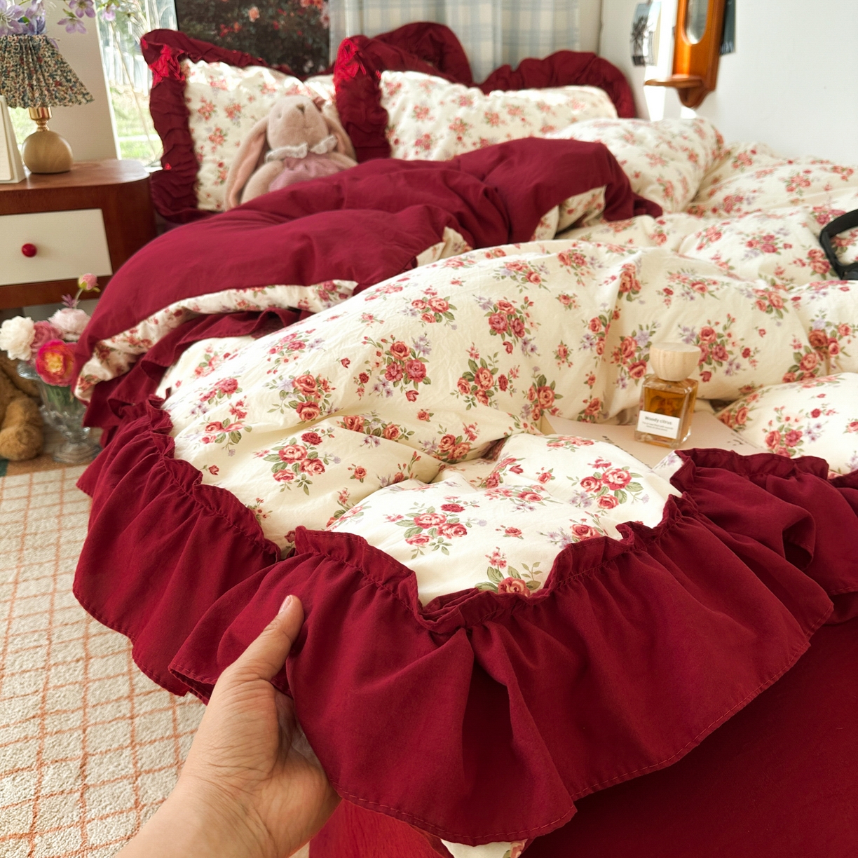 91家纺网 家纺一手货源 找家纺 花伞家居 2026新款韩系复古碎花古法水洗棉大花边四件套含买家秀 霓裳-白