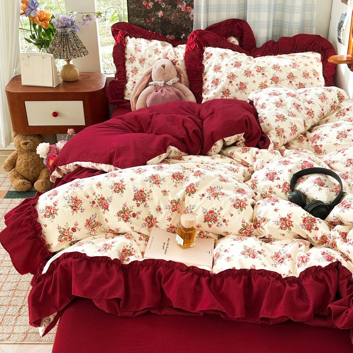 91家纺网 家纺一手货源 找家纺 花伞家居 2026新款韩系复古碎花古法水洗棉大花边四件套含买家秀 霓裳-白