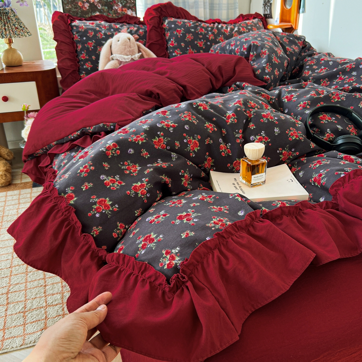 91家纺网 家纺一手货源 找家纺 花伞家居 2026新款韩系复古碎花古法水洗棉大花边四件套含买家秀 霓裳-红