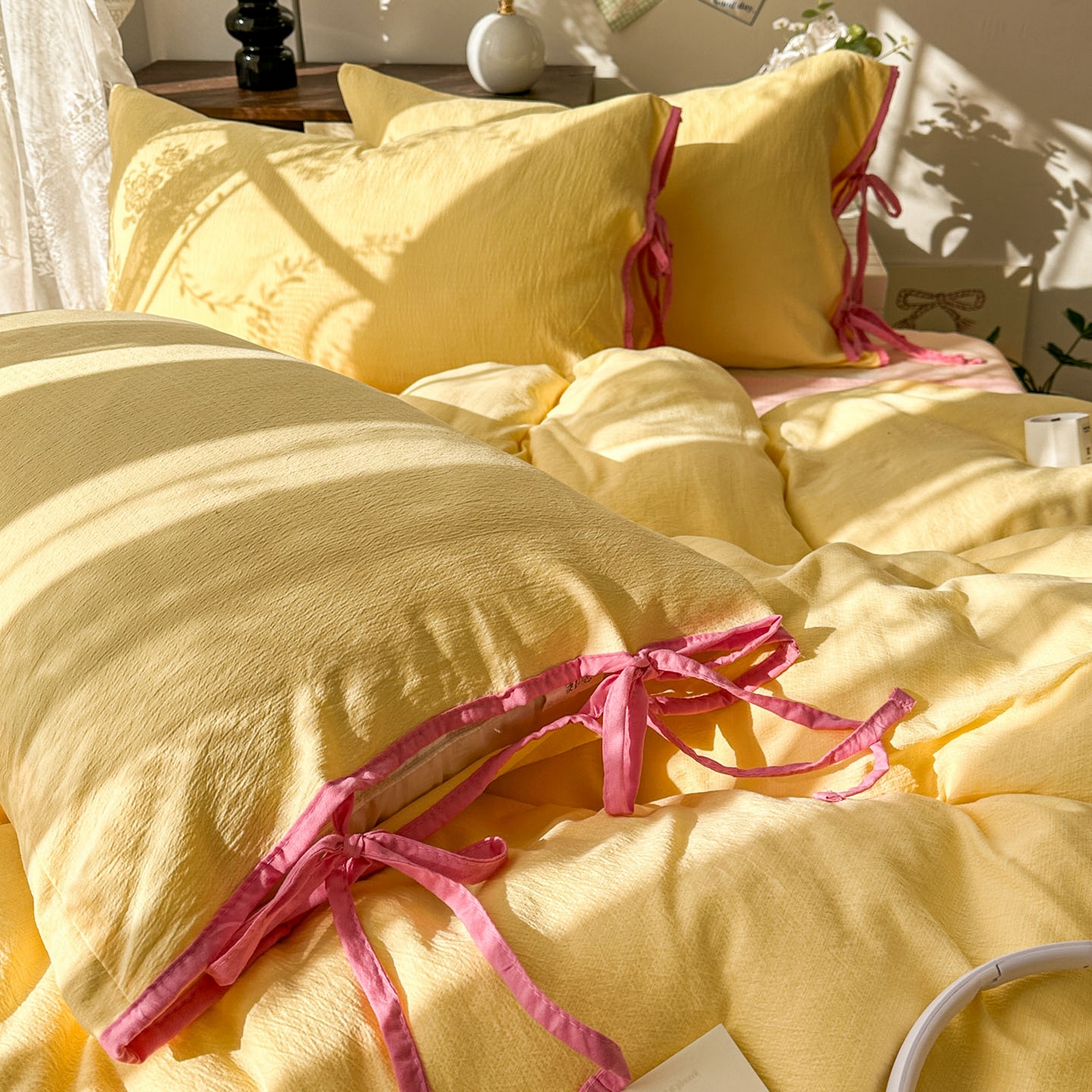 91家纺网 家纺一手货源 找家纺 花伞家居 2026新款小红书系带蝴蝶结双层纱四件套含买家秀 软果酱-茉莉黄玉