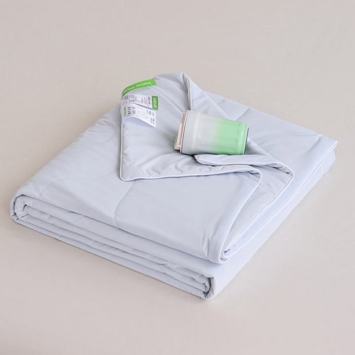 91家纺网 家纺一手货源 找家纺 盛凡家纺 2026新款凉感A类锦氨（170克）55大豆抗菌夏被夏凉被空调被（配礼盒） 雾凇蓝