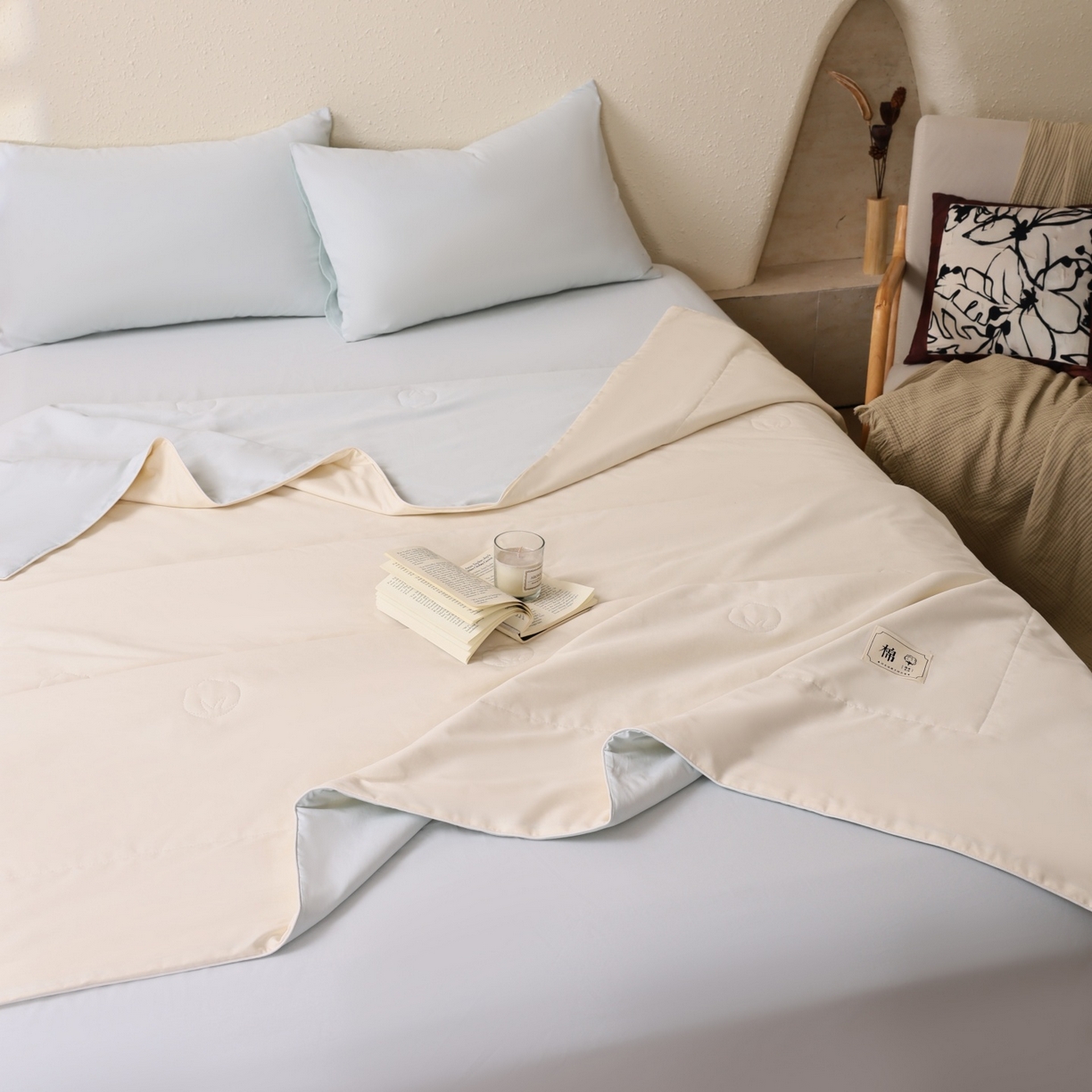 91家纺网 家纺一手货源 找家纺 盛凡家纺 2026新款A类133*72里外全棉100%棉花夏被四件套夏凉被空调被子被芯 茶白+水绿