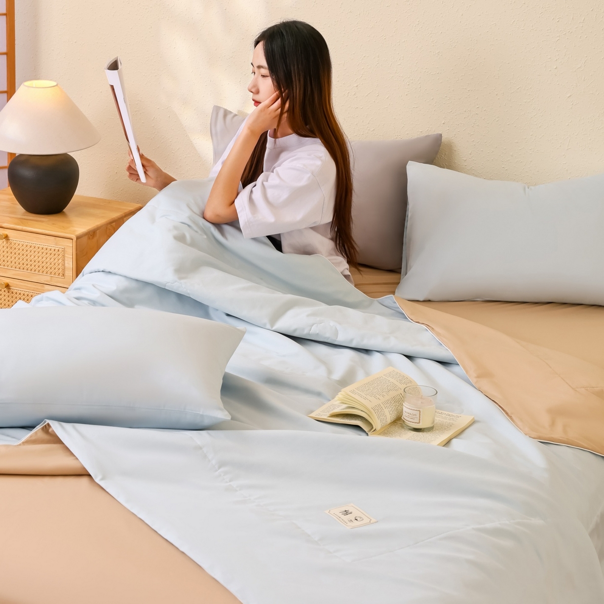 91家纺网 家纺一手货源 找家纺 盛凡家纺 2026新款A类133*72里外全棉100%棉花夏被四件套夏凉被空调被子被芯 花青兰+奶咖