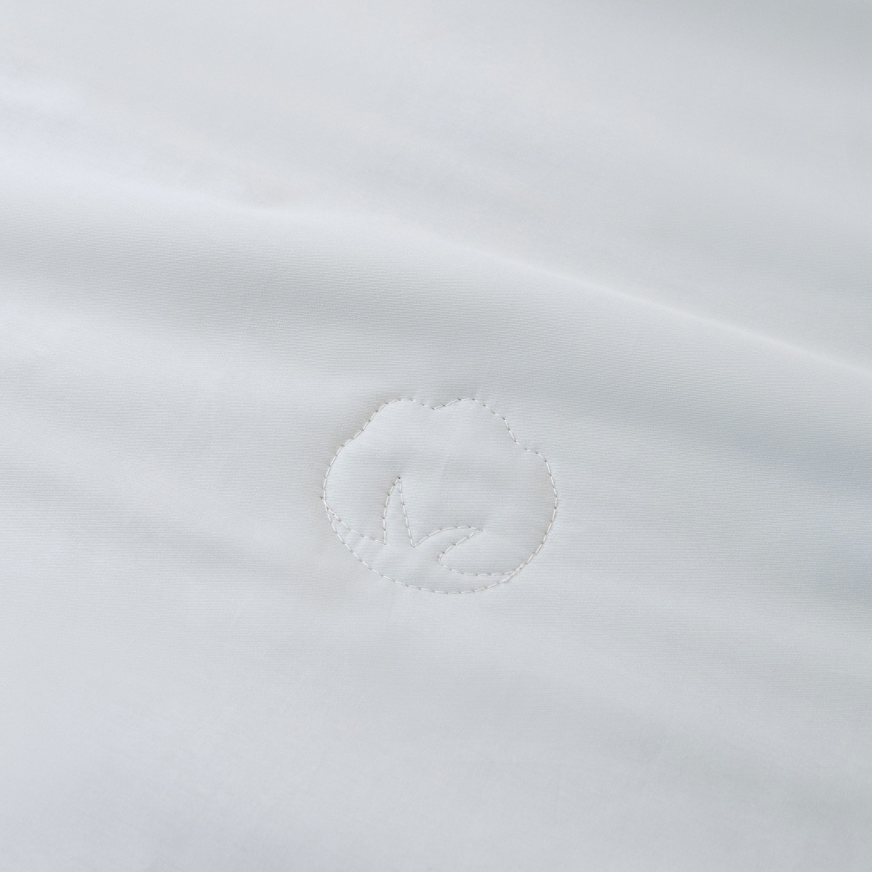 91家纺网 家纺一手货源 找家纺 盛凡家纺 2026新款A类133*72里外全棉100%棉花夏被四件套夏凉被空调被子被芯 花青兰+奶咖