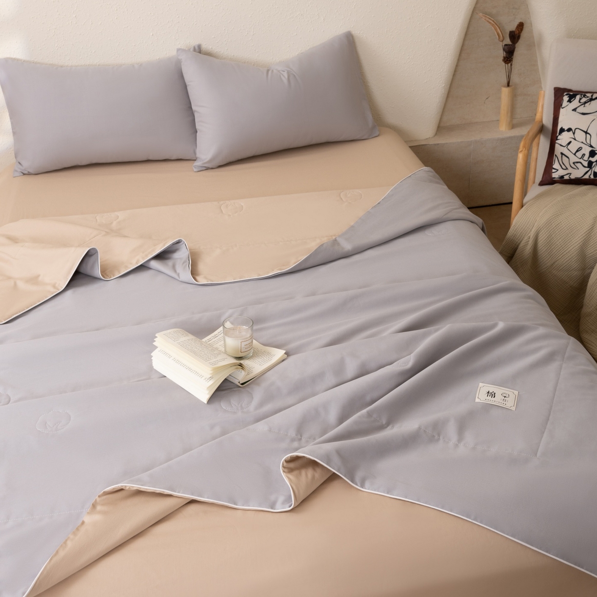 91家纺网 家纺一手货源 找家纺 盛凡家纺 2026新款A类133*72里外全棉100%棉花夏被四件套夏凉被空调被子被芯 幻影灰+奶咖
