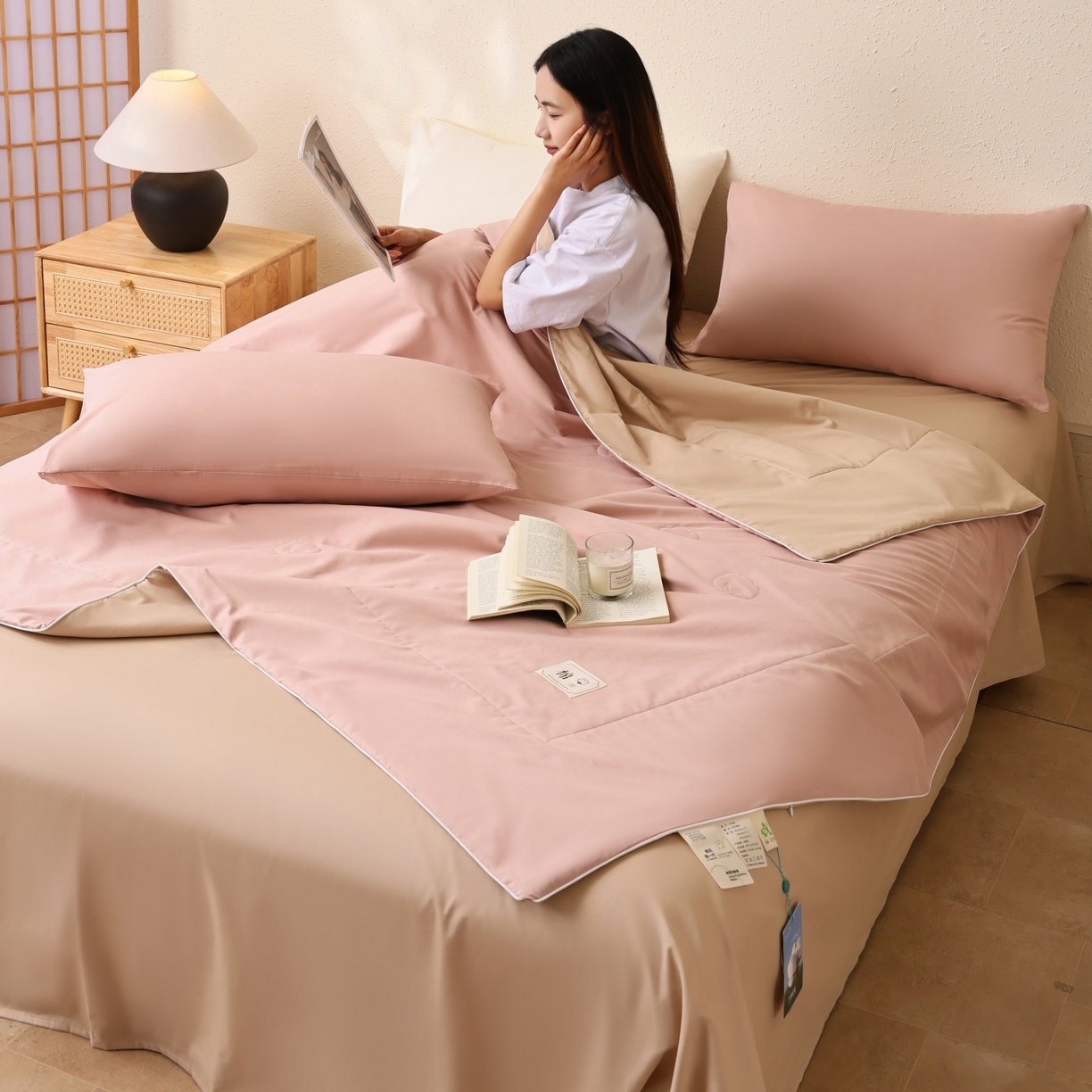 91家纺网 家纺一手货源 找家纺 盛凡家纺 2026新款A类133*72里外全棉100%棉花夏被四件套夏凉被空调被子被芯 玫瑰粉+奶咖