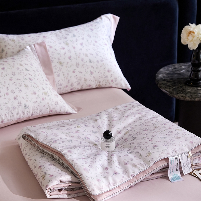 91家纺网 家纺一手货源 找家纺 慕梵家居 2026春夏新款100%莱赛尔天丝夏被空调被夏凉被四件套 花絮蔓