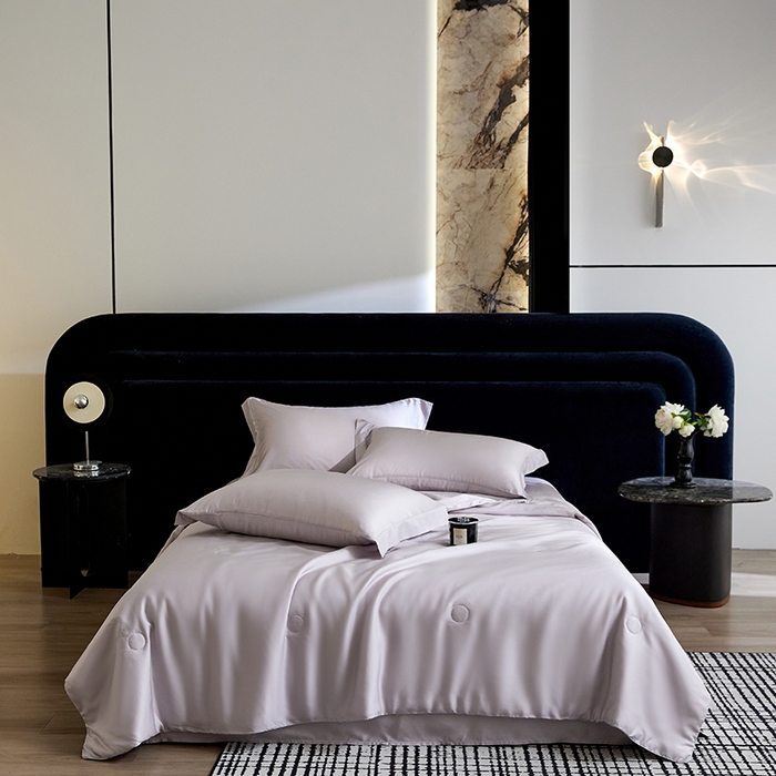 91家纺网 家纺一手货源 找家纺 慕梵家居 2026春夏新款100%莱赛尔天丝夏被空调被夏凉被四件套 经典灰