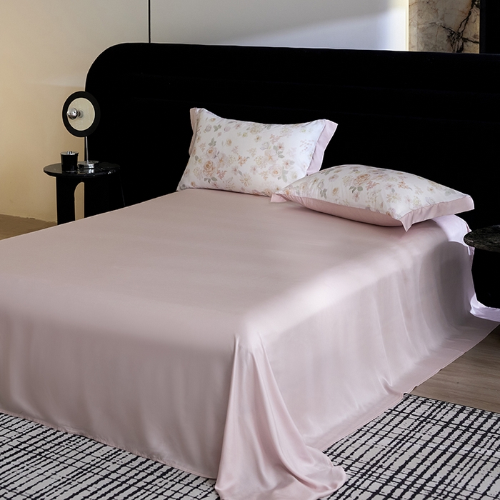 91家纺网 家纺一手货源 找家纺 慕梵家居 2026春夏新款100%莱赛尔天丝夏被空调被夏凉被四件套 念池花粉