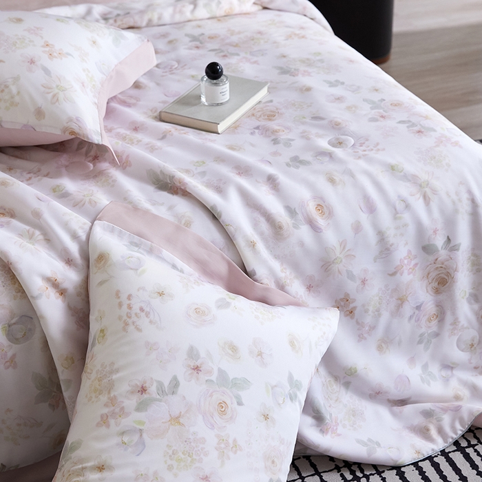 91家纺网 家纺一手货源 找家纺 慕梵家居 2026春夏新款100%莱赛尔天丝夏被空调被夏凉被四件套 念池花粉