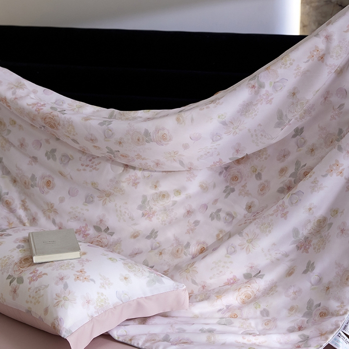 91家纺网 家纺一手货源 找家纺 慕梵家居 2026春夏新款100%莱赛尔天丝夏被空调被夏凉被四件套 念池花粉