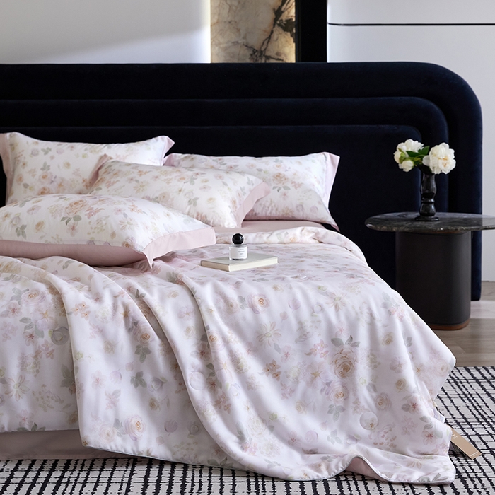 91家纺网 家纺一手货源 找家纺 慕梵家居 2026春夏新款100%莱赛尔天丝夏被空调被夏凉被四件套 念池花粉