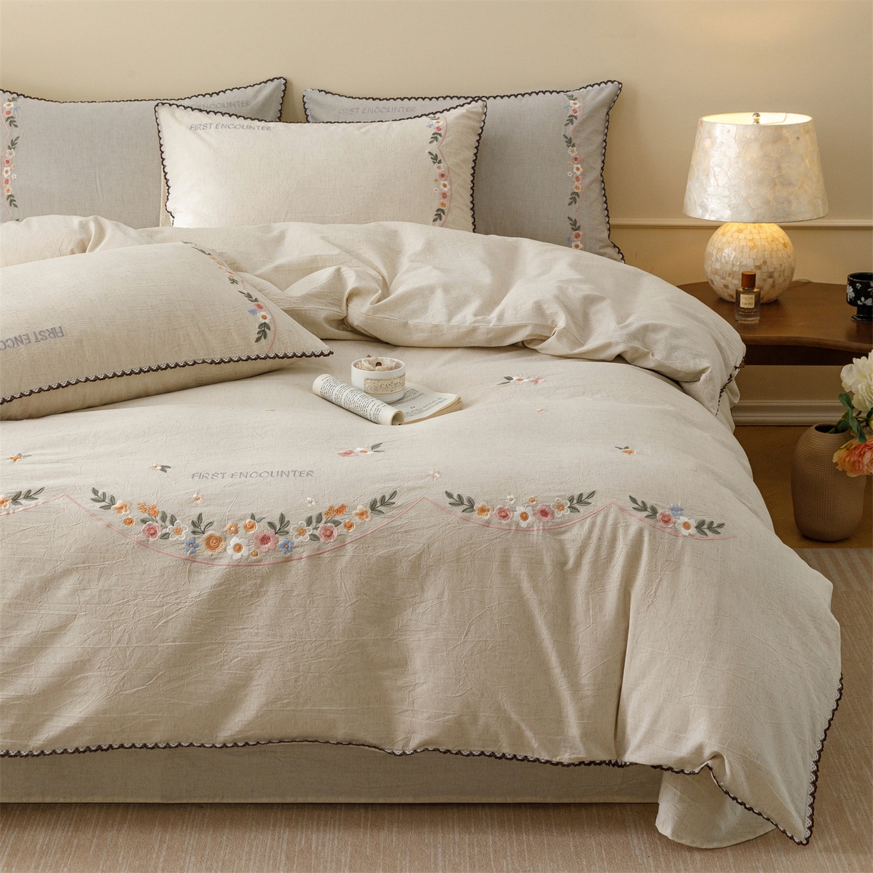 91家纺网 家纺一手货源 找家纺 （总）艾莱家纺 2026新款棉麻刺绣花边款四件套花屿熙