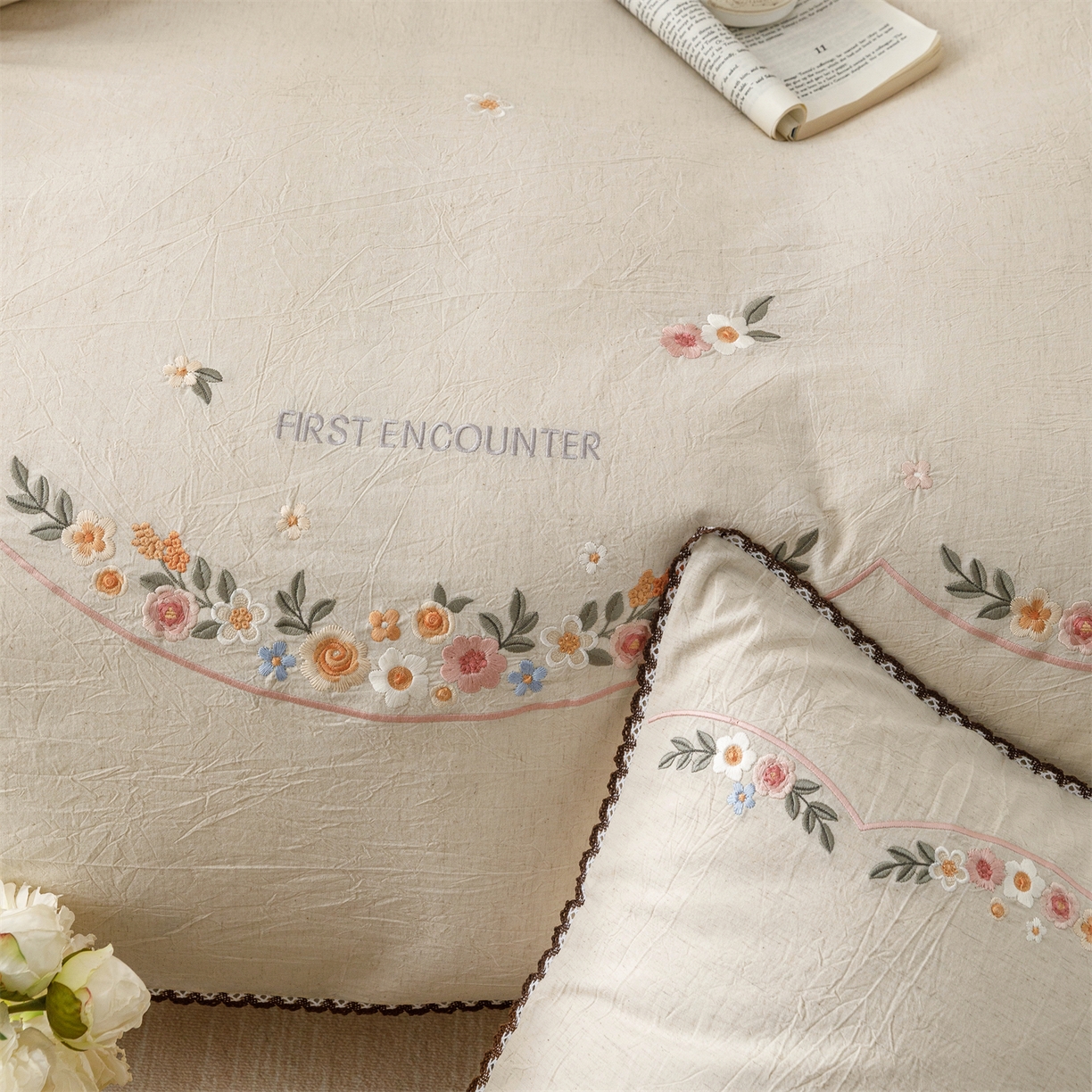 91家纺网 家纺一手货源 找家纺 （总）艾莱家纺 2026新款棉麻刺绣花边款四件套花屿熙