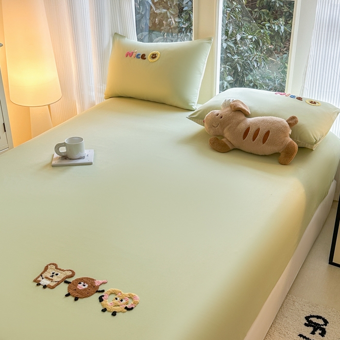 91家纺网 家纺一手货源 找家纺 欣宜家纺 2026新款卡通全棉纯棉纯色绣花床垫保护套罩单床笠床笠单件单品床笠 奶油绿