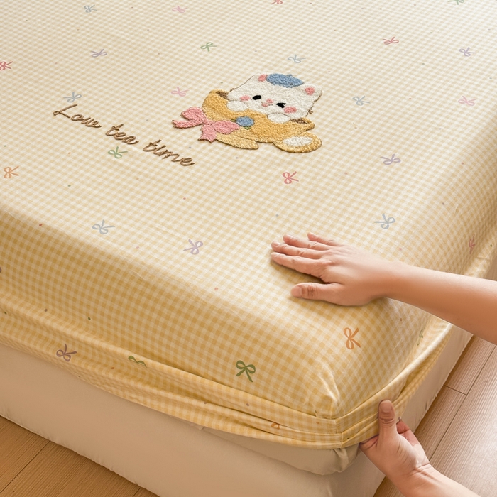 91家纺网 家纺一手货源 找家纺 欣宜家纺 2026新款13070全棉纯棉印花绣花卡通床垫保护套罩单床笠床笠单件单品床笠 曲奇黄