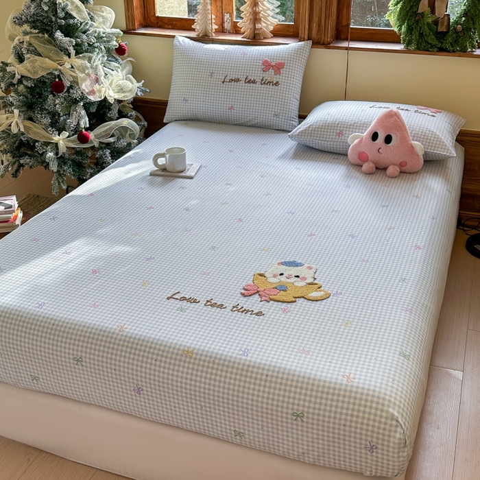 91家纺网 家纺一手货源 找家纺 欣宜家纺 2026新款13070全棉纯棉印花绣花卡通床垫保护套罩单床笠床笠单件单品床笠 曲奇蓝