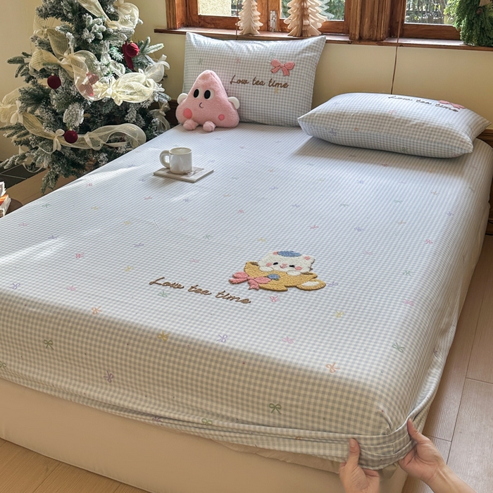 91家纺网 家纺一手货源 找家纺 欣宜家纺 2026新款13070全棉纯棉印花绣花卡通床垫保护套罩单床笠床笠单件单品床笠 曲奇蓝