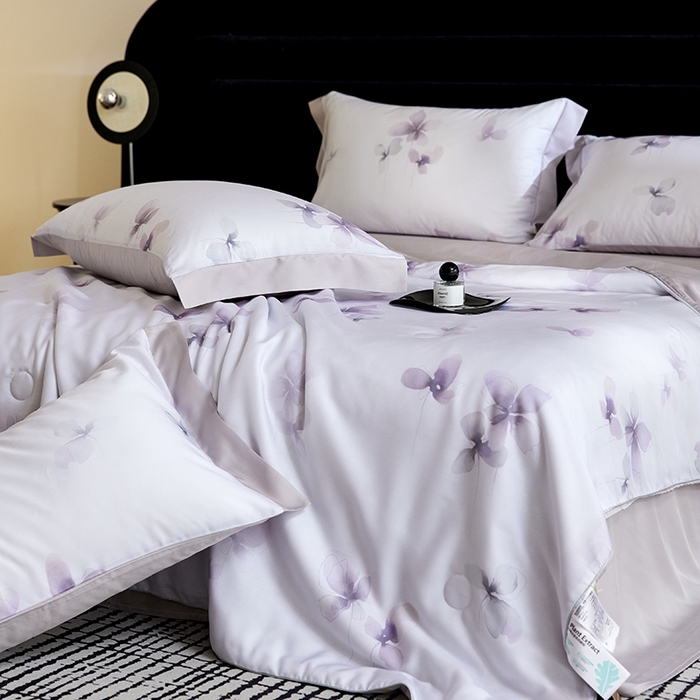 91家纺网 家纺一手货源 找家纺 慕梵家居 2026春夏新款100%莱赛尔天丝夏被空调被夏凉被四件套 雾蝶花