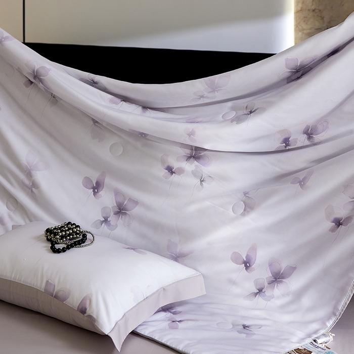 91家纺网 家纺一手货源 找家纺 慕梵家居 2026春夏新款100%莱赛尔天丝夏被空调被夏凉被四件套 雾蝶花