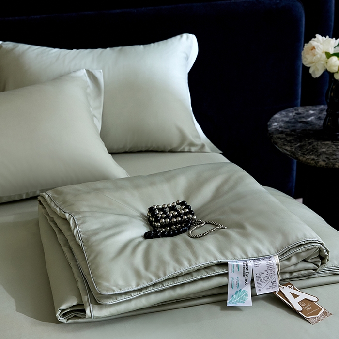 91家纺网 家纺一手货源 找家纺 慕梵家居 2026春夏新款100%莱赛尔天丝夏被空调被夏凉被四件套 悠然绿