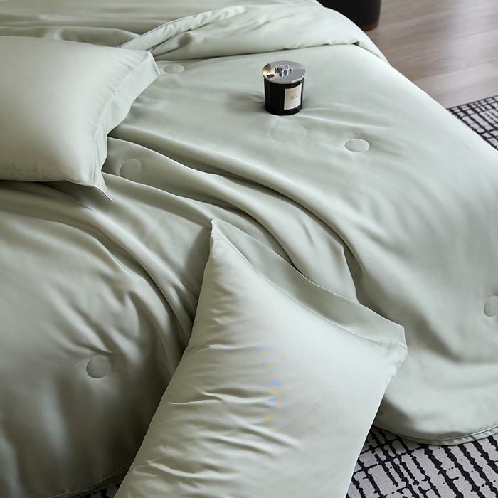 91家纺网 家纺一手货源 找家纺 慕梵家居 2026春夏新款100%莱赛尔天丝夏被空调被夏凉被四件套 悠然绿