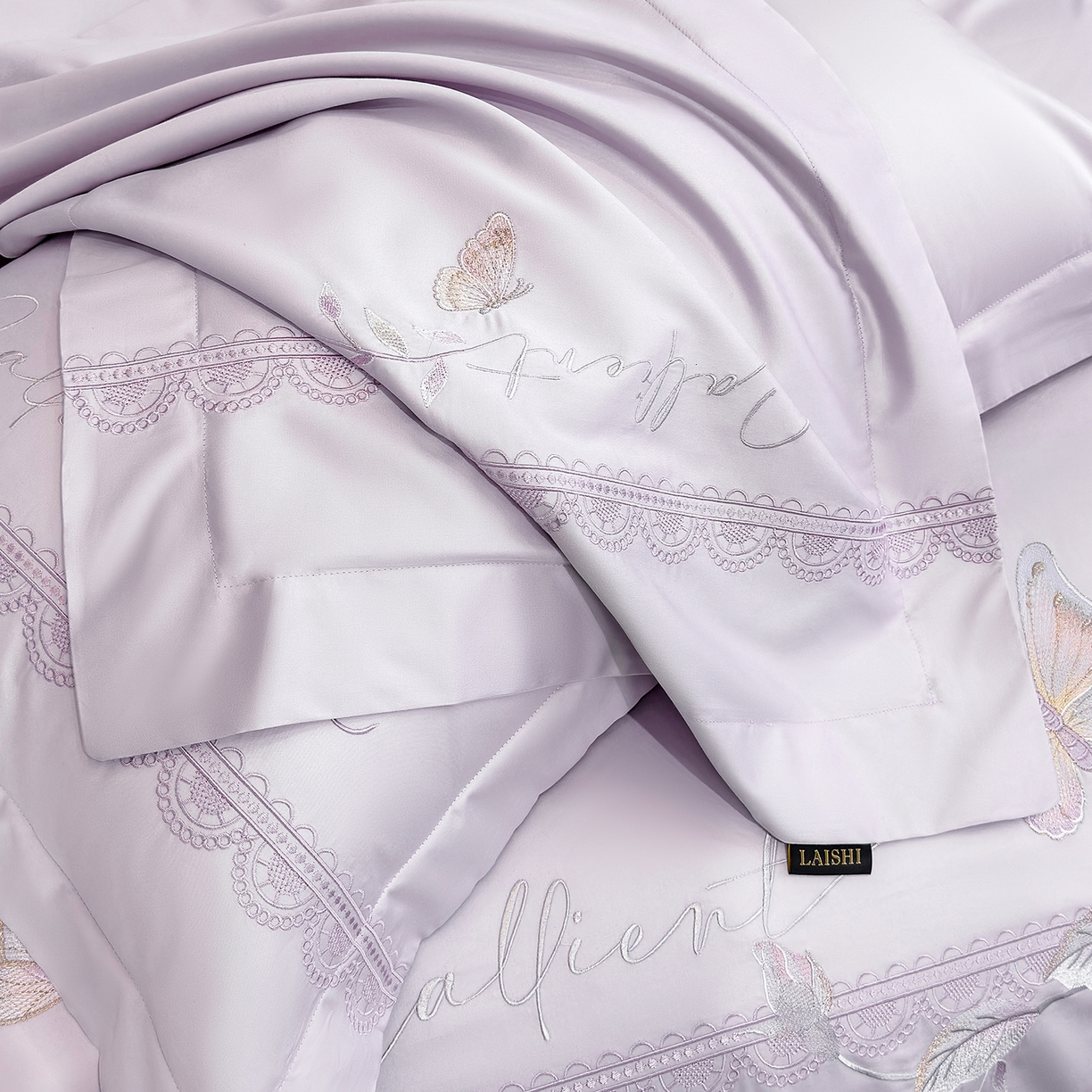 91家纺网 家纺一手货源 找家纺 欣宜家纺 2026新款100支贡缎长绒棉纯棉无纸刺绣软绣花四件套高端礼盒-蝶曼影 蝶曼影-梦幻紫