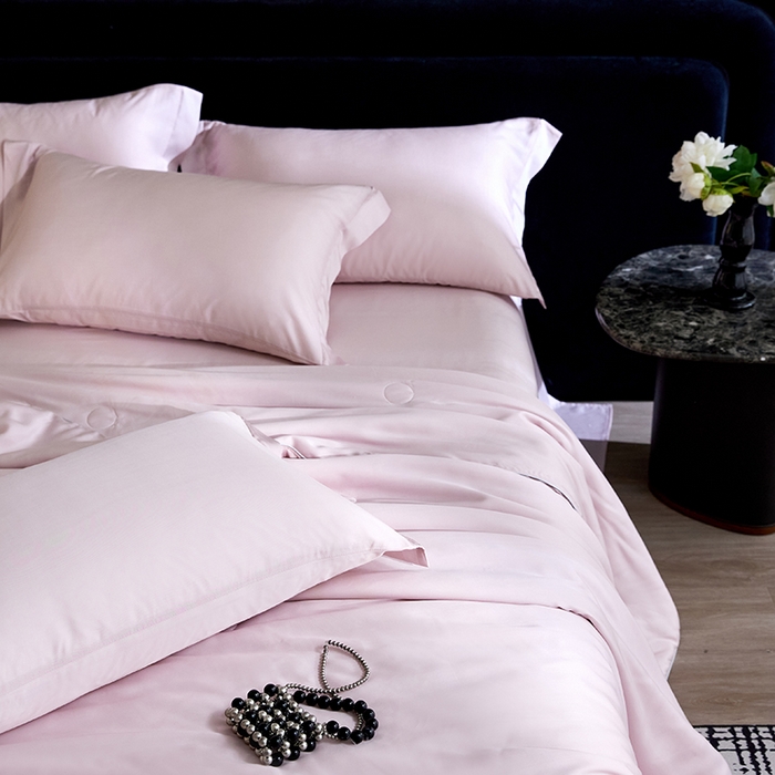 91家纺网 家纺一手货源 找家纺 慕梵家居 2026春夏新款100%莱赛尔天丝夏被空调被夏凉被四件套 珍珠腮红