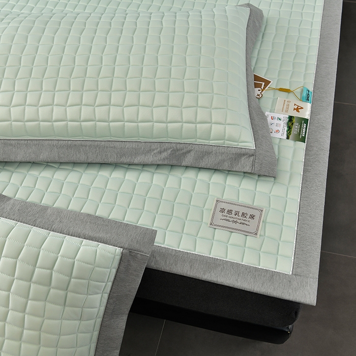 91家纺网 家纺一手货源 找家纺 小牛席业 2026新款经典款-小冰块加厚乳胶席凉席藤席冰藤席竹席空调席草席冰丝席豆豆席乳胶席三件套 经典款-小冰块乳胶席系列（加厚款）-水绿