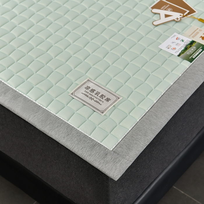91家纺网 家纺一手货源 找家纺 小牛席业 2026新款经典款-小冰块加厚乳胶席凉席藤席冰藤席竹席空调席草席冰丝席豆豆席乳胶席三件套 经典款-小冰块乳胶席系列（加厚款）-水绿